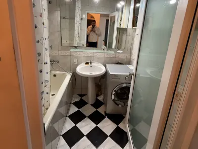 baie finisaje carouri apartament inchiriere Sector 1 București